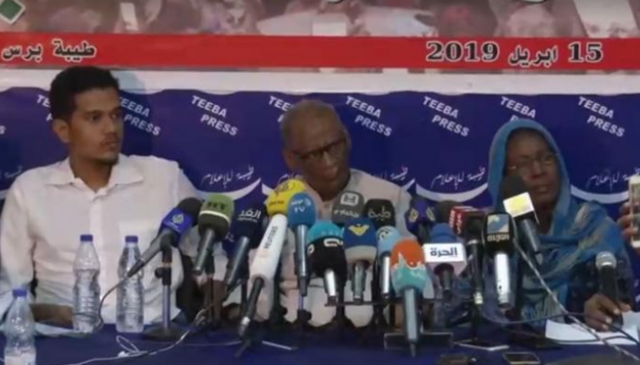 المهنيين السودانيين : المجلس العسكري يسعى للتنصل من التزاماته