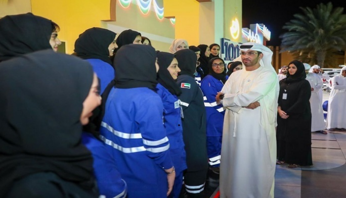 جانب من زيارة سلطان الجابر لحقل عصب