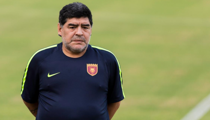 اللاعب الأرجنتيني مارادونا
