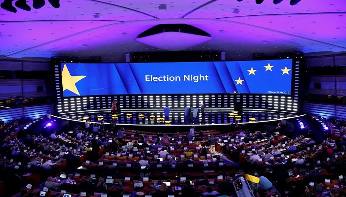 عملية فرز الأصوات بانتخابات البرلمان الأوروبي