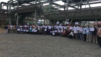 عدد من المشاركين في الإضراب العام بالسودان
