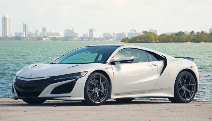 أكيورا NSX