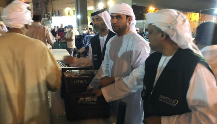 100 ألف وجبة إفطار من "زايد الإنسانية" للصائمين بمكة