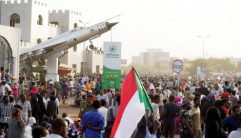 محتجون سودانيون في اعتصام الخرطوم