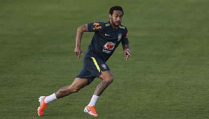 نيمار في مران البرازيل