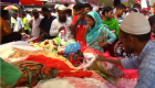 استعداداً للعيد.. البنجاليون يتوافدون على الأسواق