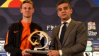 دي يونج يحصد جائزة أفضل لاعب شاب في دوري الأمم