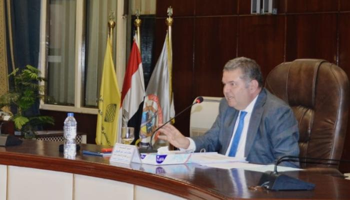 هشام توفيق وزير قطاع الأعمال العام المصري