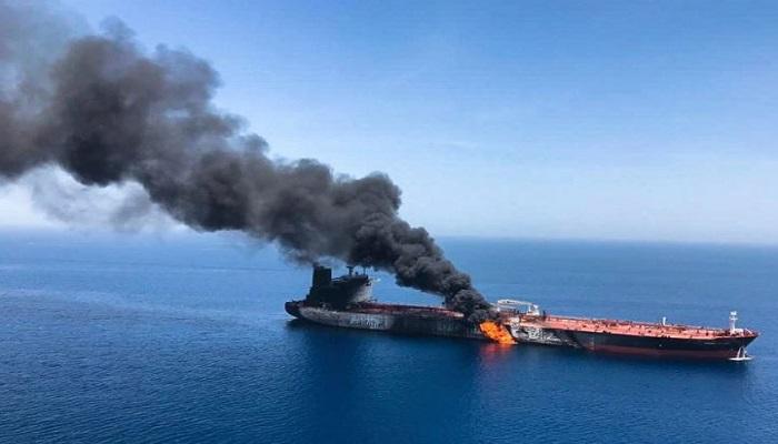 إحدى ناقلتي النفط التي استهدفت في خليج عمان