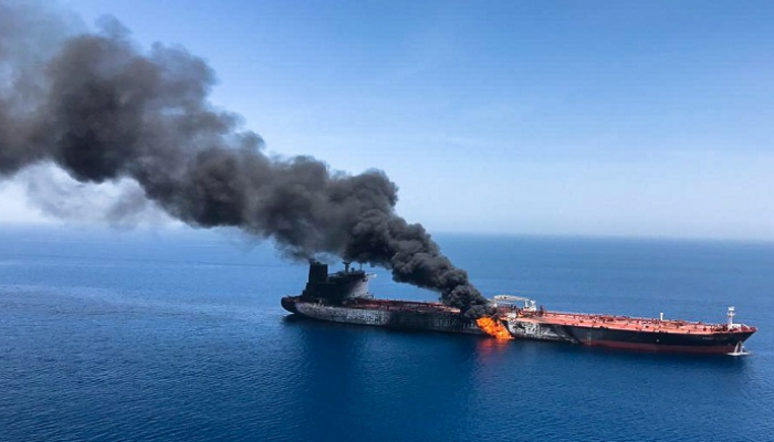 الهجوم على ناقلات النفط يعطل إمدادت الطاقة للغرب