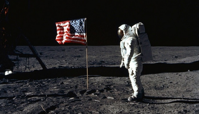لبعثة أبولو 11 هبطت على سطح القمر 20 يوليو 1969- أرشيفية