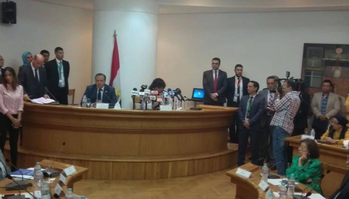 خلال إعلان الجوائز