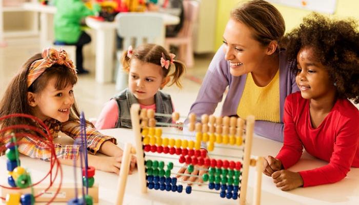 مدرسة مصرية تنشئ دار رعاية ليلية للأطفال- أرشيفية