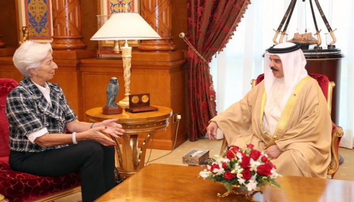 ملك البحرين يستقبل كريستين لاجارد