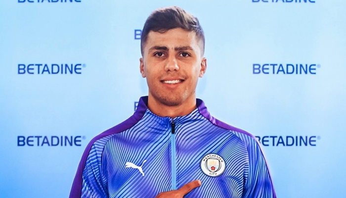 رودريجو لاعب مانشستر سيتي
