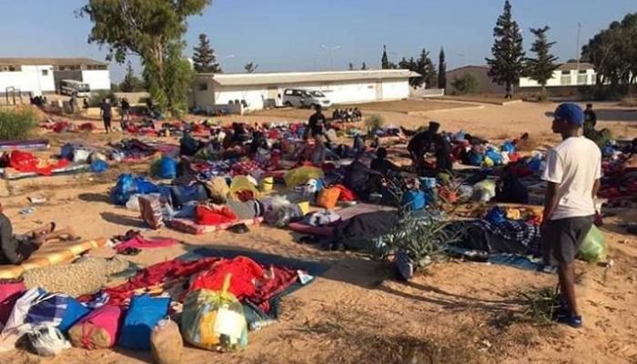 ناجون من مركز إيواء للمهاجرين غير الشرعيين بتاجوراء