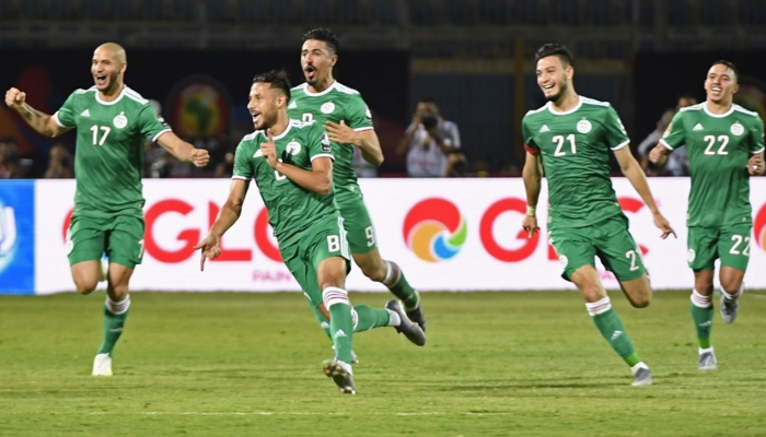 لاعبو الجزائر