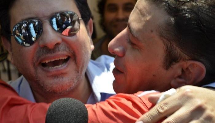 المطربان المصريان هاني شاكر ومصطفى كامل - أرشيفية