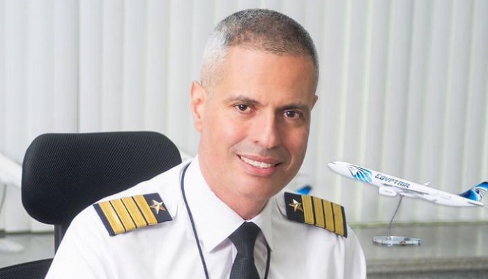 الطيار أحمد عادل رئيس شركة مصر للطيران