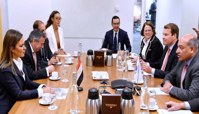 جانب من لقاء وزيرة الاستثمار المصرية ورئيس البنك الأوروبي