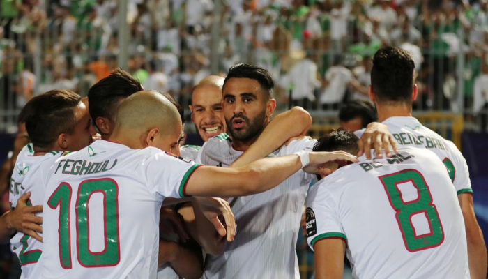 لاعبو الجزائر