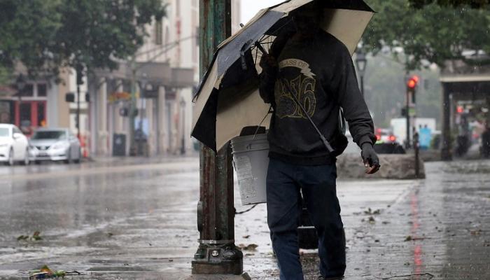 الأمطار تهطل بغزارة على لويزيانا الأمريكية