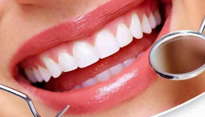 الاهتمام بتنظيف الأسنان يضمن سلامة اللثة