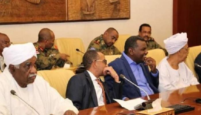 قوى الحرية والتغيير خلال جلسة سابقة مع المجلس العسكري