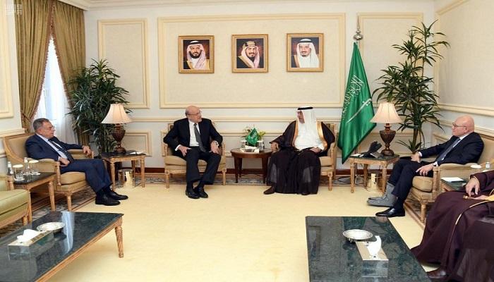 العساف ورؤساء وزراء لبنان الأسبقين