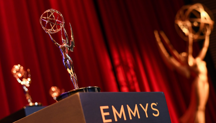 127-123255-game-of-thrones-emmy-awards-george-clooney_700x400.png