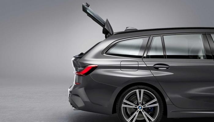 خاصية فتح النافذة الخلفية ببعض طرازات BMW