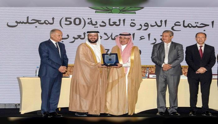 "شبكة أبوظبي الإذاعية" تفوز بجائزة أفضل برنامج إذاعي