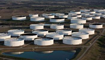 النفط الأمريكي يواصل خسائره وبرنت يرتفع