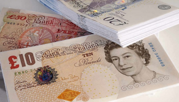 مخاطر البريكست تنذر بأداء سيء للجنيه الإسترليني