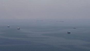 سفن تجارية في مضيق هرمز - رويترز