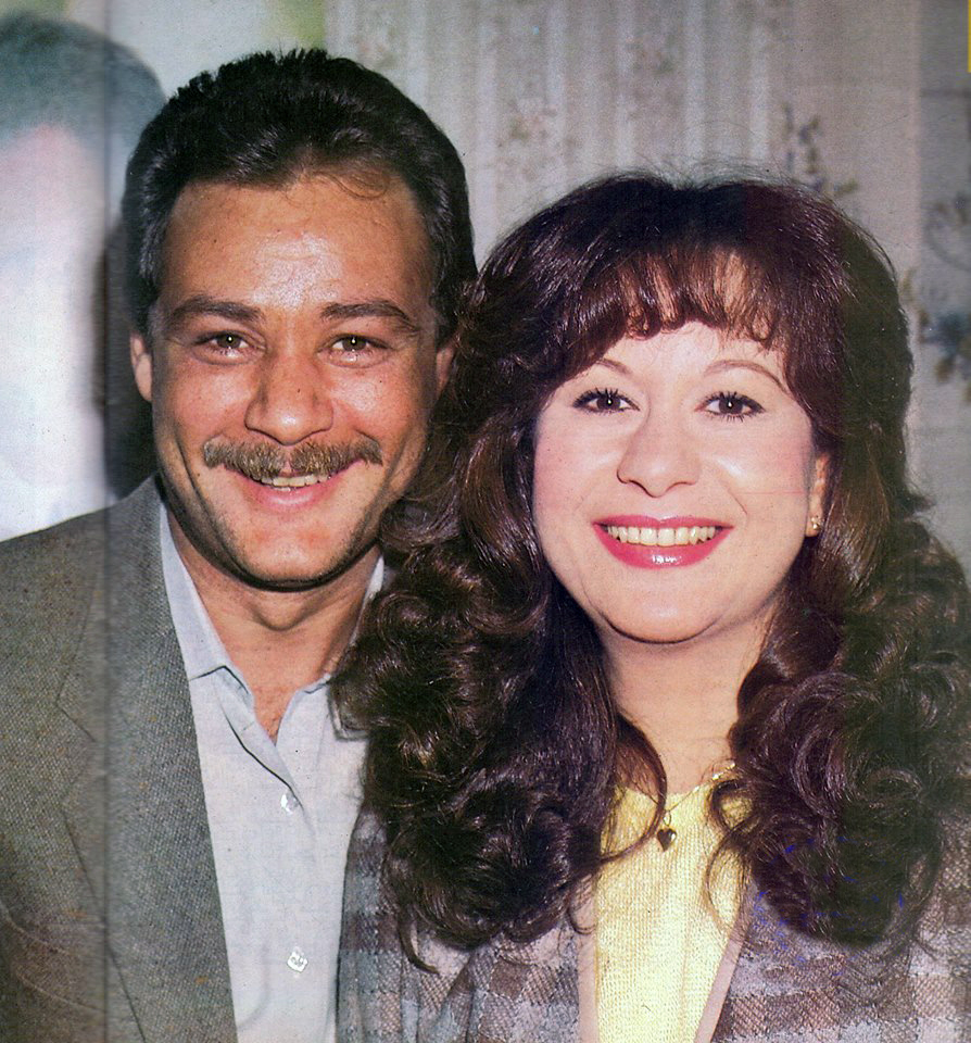 فاروق الفيشاوي مع زوجته الأولى الفنانة سمية الألفي