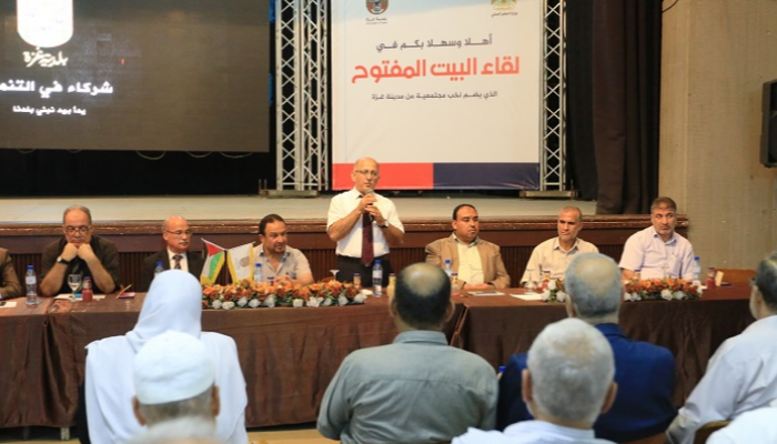 جانب من تمثيلية الانتخاب في غزة