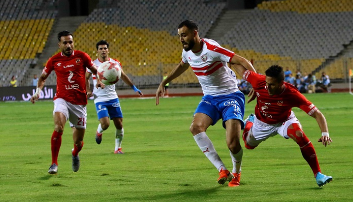 الأهلي يحتفل بلقب الدوري المصري بالفوز على الزمالك