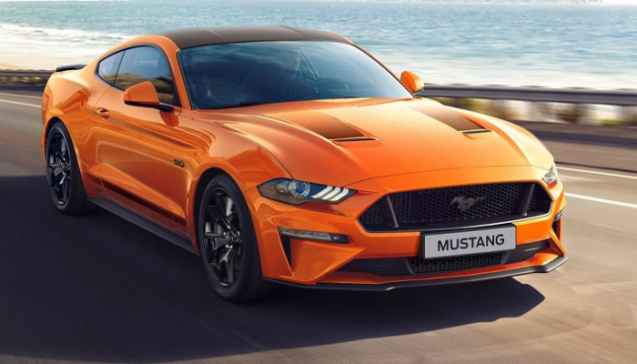  سجل حضورك بصورة سيارة على ذوقك - صفحة 18 62-160817-55th-birthday-ford-mustang-special-model_700x400