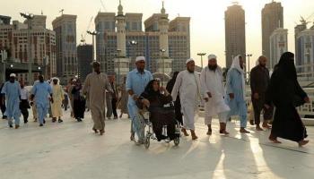 تناول الطعام بكميات كبيرة يقلل نشاطك خلال الحج