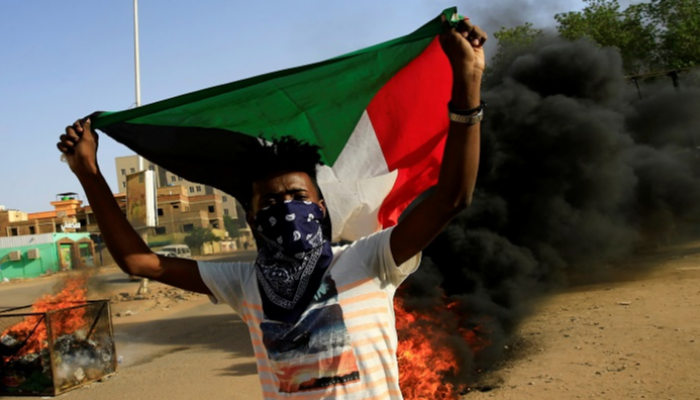 جانب من أحداث العنف في مدينة الأبيض