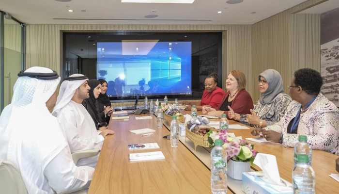 جانب من لقاء الإمارات مع مسؤولي موئل الأمم المتحدة