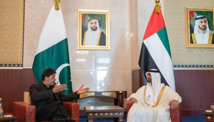 الشيخ محمد بن زايد آل نهيان وعمران خان (أرشيفية)