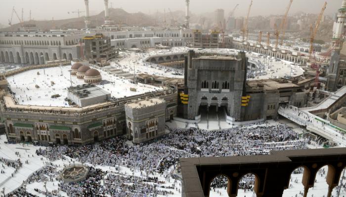 عملية قسطرة قلبية لحاج يمني داهمته جلطة قلبية أثناء الطواف