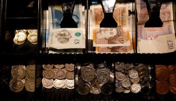 الجنيه الإسترليني يتراجع- رويترز