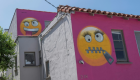 "منزل الإيموجي" يثير غضبا في لوس أنجلوس