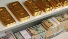 تايم لاين.. بريق الذهب يطفئ وهج الدولار في عيون روسيا
