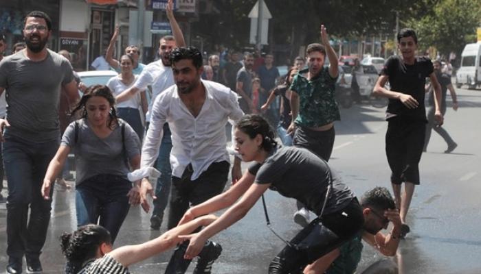 المظاهرات تنفجر في وجه أردوغان ببلديات كردية