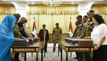أعضاء المجلس السيادي بالسودان يؤدون اليمين أمام البرهان- أرشيفية