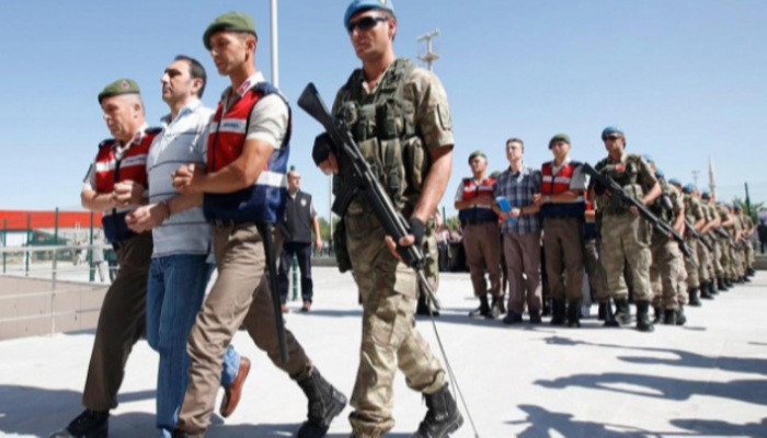 استمرار عمليات اعتقال عناصر بالجيش التركي - أرشيفية